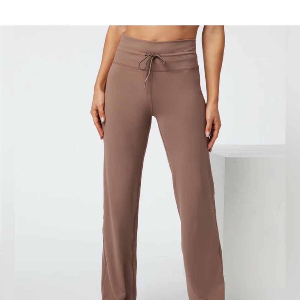 Vuori Daily Wide Leg Pants